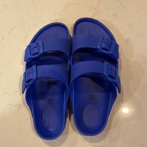 Kids Birkenstock sandals size 34